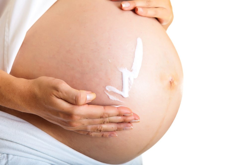 Mẹ bầu có thể sử dụng kem chống rạn da trong thai kỳ