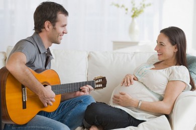 Nghe nhạc hát ru có thực sự tốt cho thai nhi?