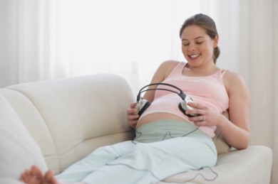 Những âm thanh làm ảnh hưởng đến sự phát triển của thai nhi